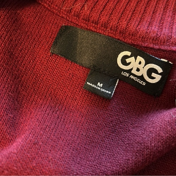 Sweater size medium - Picture 5 of 6